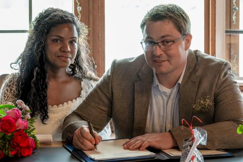 Eveline-Denis-Zivil-275-Verbessert-RR-Bearbeitet