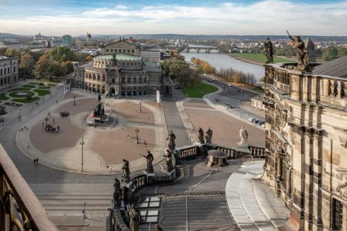 500Dresden-Schloss-Lausitz-2022-3000-2
