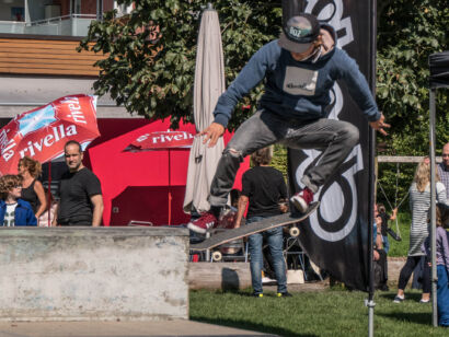 skateboard-2351-2