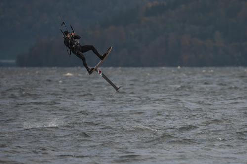 18-Skite-Surving